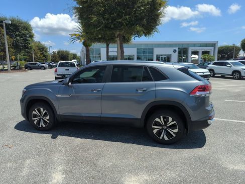 Used 2024 Volkswagen Atlas Cross Sport SE FWD image 10