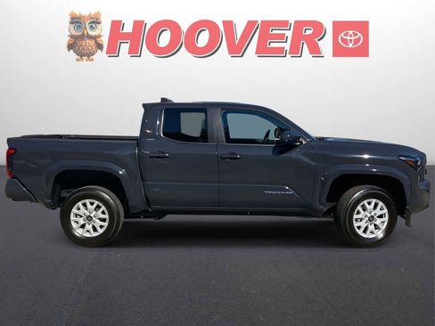 Used 2025 Toyota Tacoma SR5 image 2