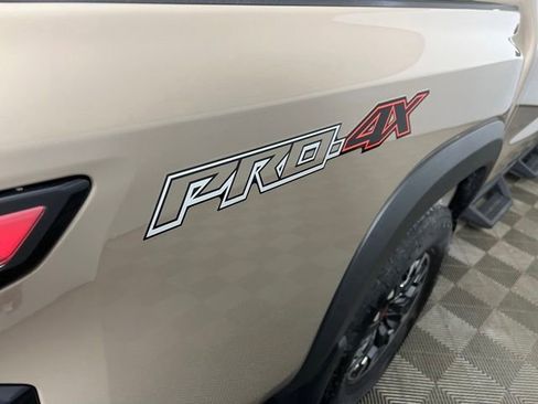 Used 2024 Nissan Frontier PRO-4X w/ Technology Package AWD/4WD image 8