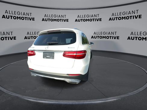 Used 2018 Mercedes-Benz GLC 300 4MATIC image 9