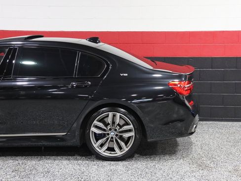 Used 2017 BMW M760i xDrive image 22