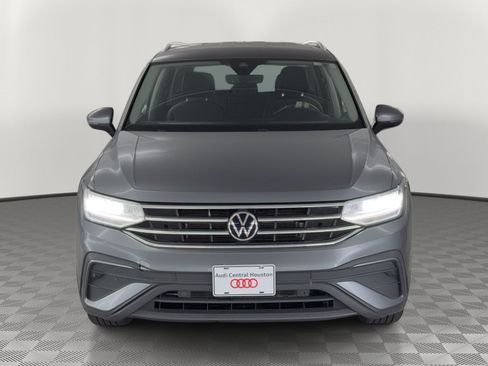 Used 2022 Volkswagen Tiguan SE FWD image 6