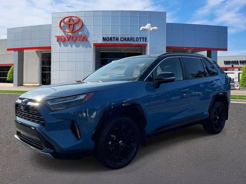 Used 2023 Toyota RAV4 XSE AWD/4WD image 5
