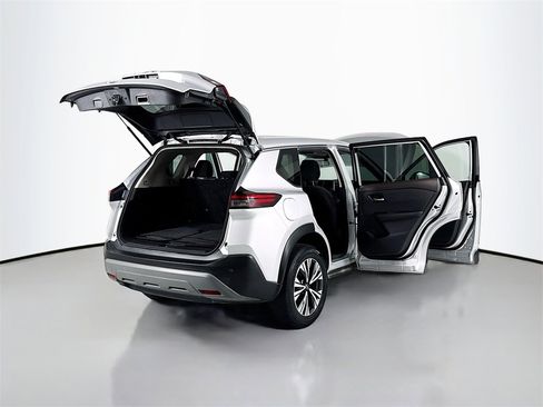 Used 2022 Nissan Rogue SV image 22