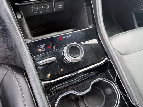 Used 2022 Jeep Grand Cherokee Limited AWD/4WD image 25