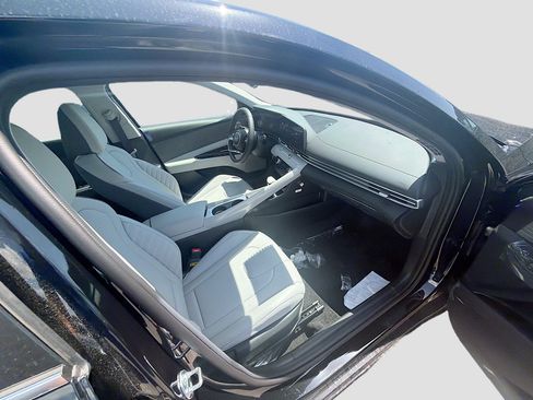 New 2026 Hyundai Elantra Limited FWD image 20