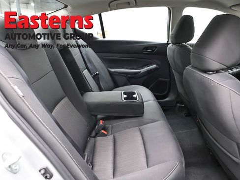 Used 2024 Nissan Altima 2.5 SV FWD image 23