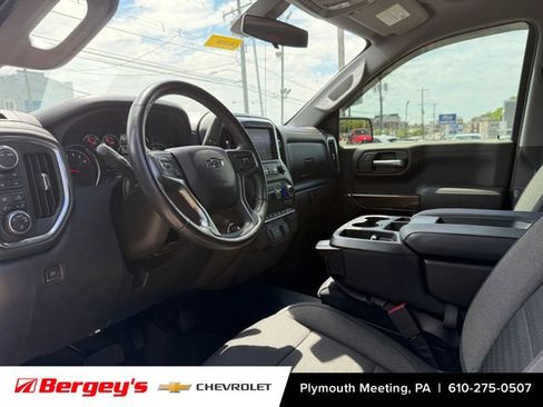 Used 2020 Chevrolet Silverado 1500 LT Trail Boss w/ Convenience Package AWD/4WD image 9