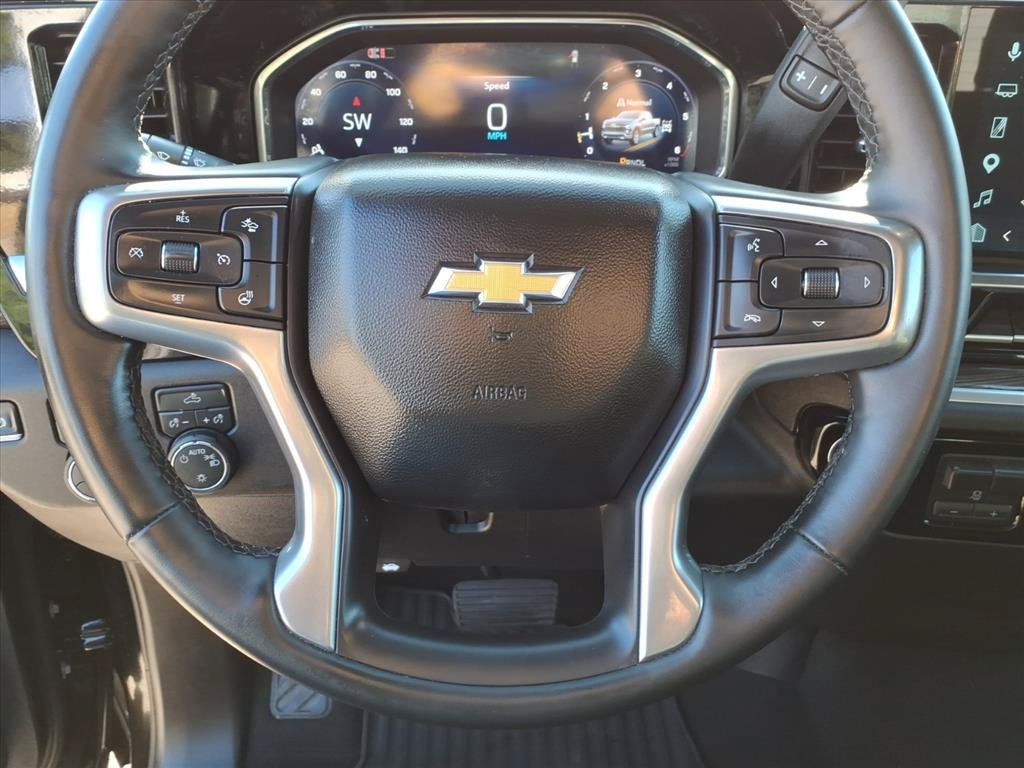 Used 2026 Chevrolet Silverado 1500 LT AWD/4WD image 23