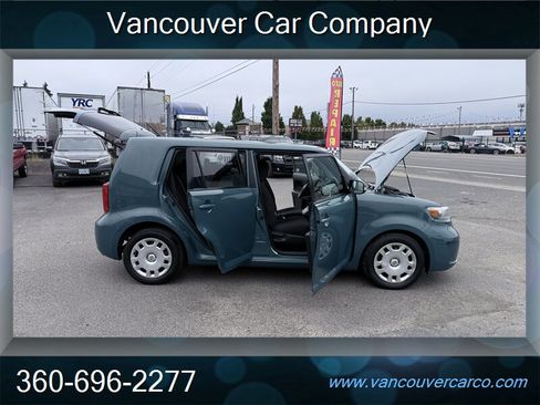 Used 2009 Scion xB FWD image 12