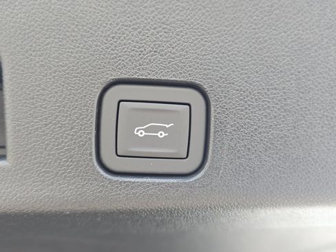 New 2026 GMC Acadia Denali w/ Super Cruise Package FWD image 14