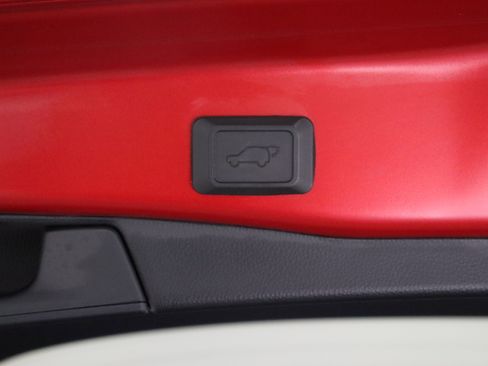 Used 2022 Toyota RAV4 XSE AWD/4WD image 35