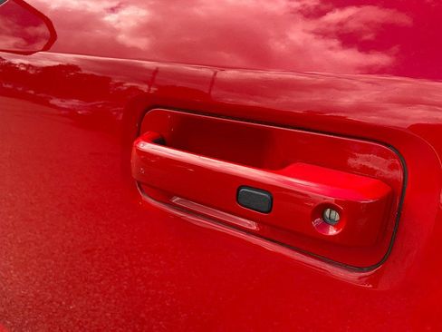 Used 2015 Ford F150 Lariat image 9