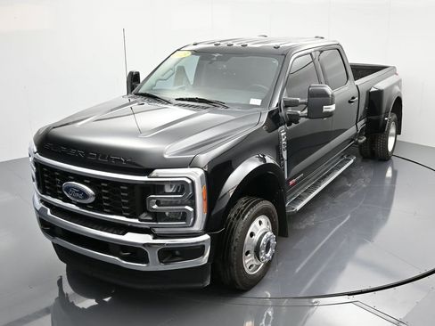 Used 2023 Ford F450 Lariat w/ FX4 Off-Road Package image 30