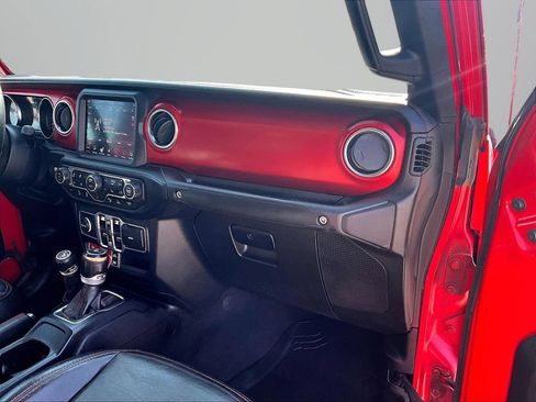 Used 2020 Jeep Gladiator Rubicon w/ Dual Top Group AWD/4WD image 18