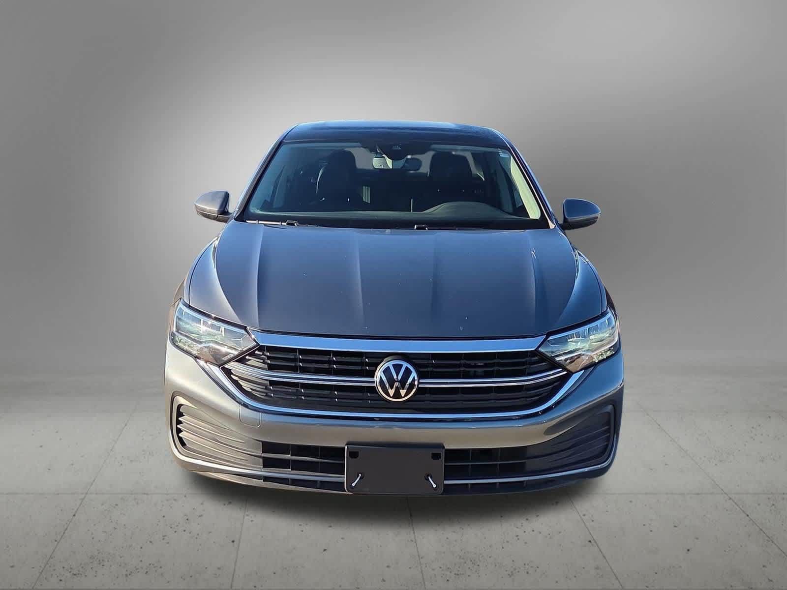 Used 2024 Volkswagen Jetta SE w/ Panoramic Sunroof Package FWD image 9