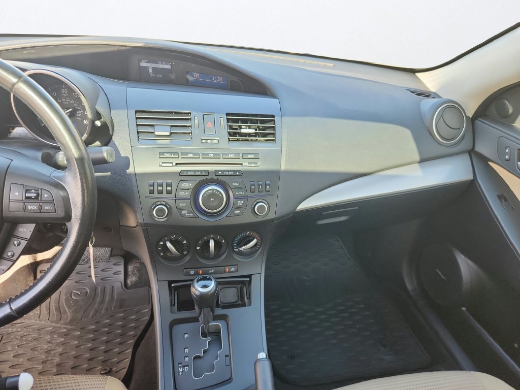 Used 2012 MAZDA MAZDA3 i Touring FWD image 16