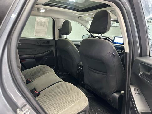 Used 2022 Ford Escape SE w/ SE Sport Appearance Package FWD image 13