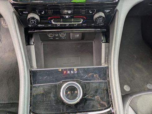 Used 2023 Jeep Grand Cherokee L Laredo image 18