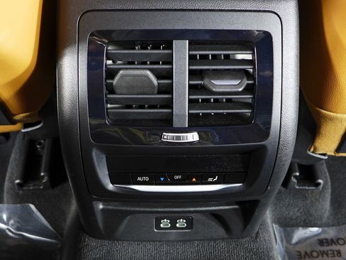 Used 2022 BMW X3 sDrive30i w/ Premium Package RWD image 24