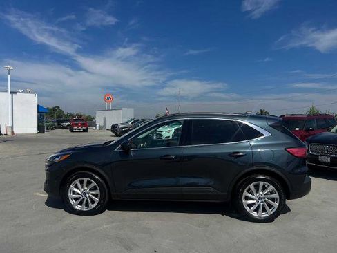 Certified 2022 Ford Escape Titanium w/ Titanium Elite Package image 2