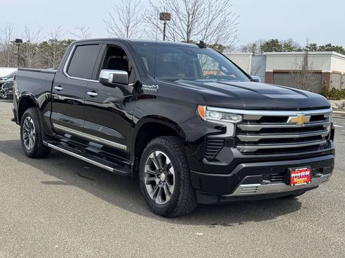 Used 2023 Chevrolet Silverado 1500 High Country AWD/4WD image 2