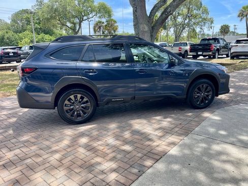 Used 2025 Subaru Outback Onyx Edition AWD/4WD image 7