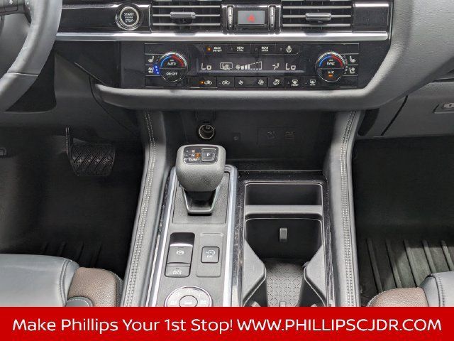 Used 2023 Nissan Pathfinder Platinum w/ Cargo Package AWD/4WD image 18