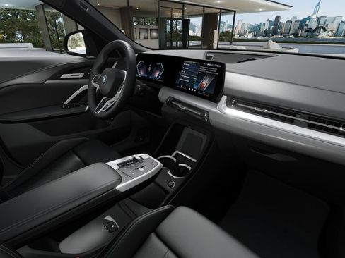New 2027 BMW X2 xDrive28i AWD/4WD image 14