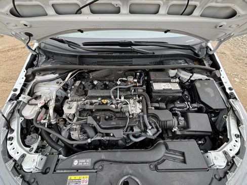 Used 2025 Toyota Corolla LE image 31