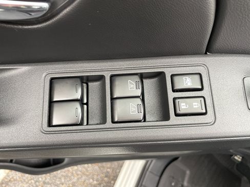 New 2026 Nissan Frontier SV image 7