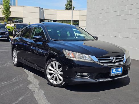 Used 2014 Honda Accord Touring image 2
