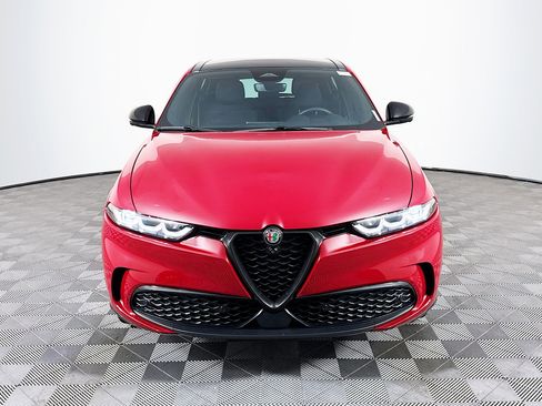 Used 2024 Alfa Romeo Tonale Veloce image 2