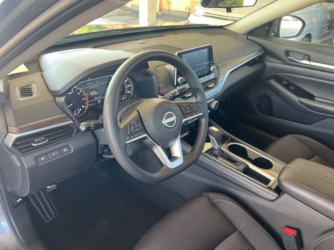 Certified 2023 Nissan Altima 2.5 SV image 6