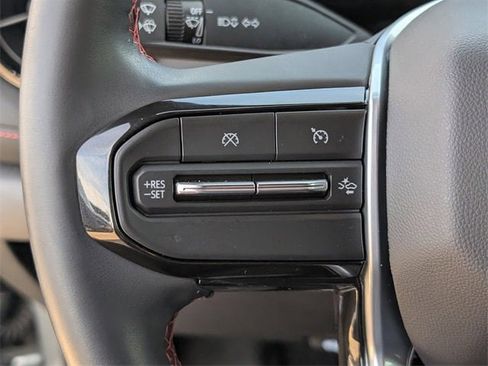 Used 2024 Chevrolet Colorado Z71 w/ Z71 Convenience Package 2 image 21