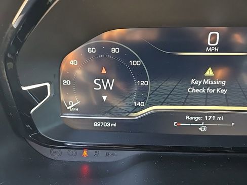 Used 2022 GMC Yukon XL Denali image 24