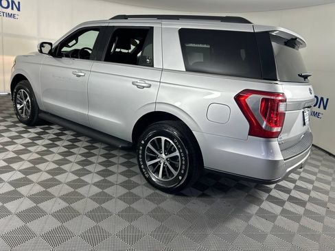 Used 2018 Ford Expedition XLT w/ Equipment Group 201A AWD/4WD image 10