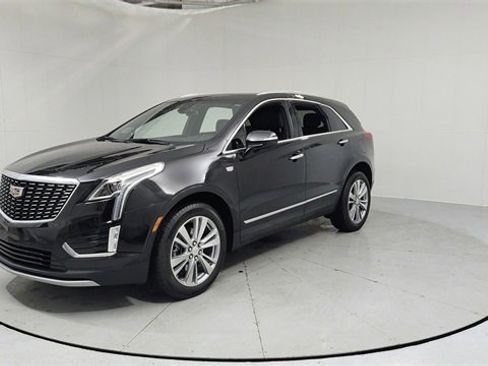 Certified 2024 Cadillac XT5 Premium Luxury w/ LPO, Floor Liner Package image 1