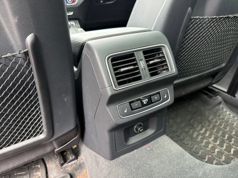 Used 2018 Audi Q5 2.0T Premium Plus w/ Premium Plus Package AWD/4WD image 25