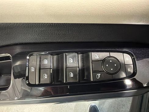Used 2022 Nissan Pathfinder SL w/ SL Premium Package AWD/4WD image 21