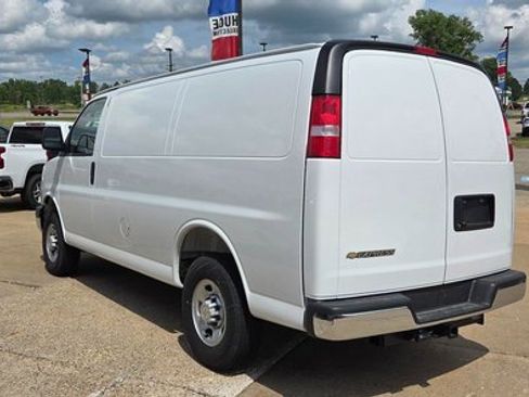 New 2025 Chevrolet Express 2500 w/ Driver Convenience Package image 4