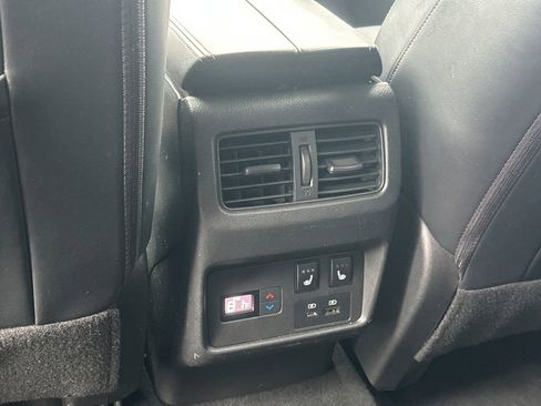 Used 2023 Nissan Rogue Platinum w/ Platinum Premium Package image 19