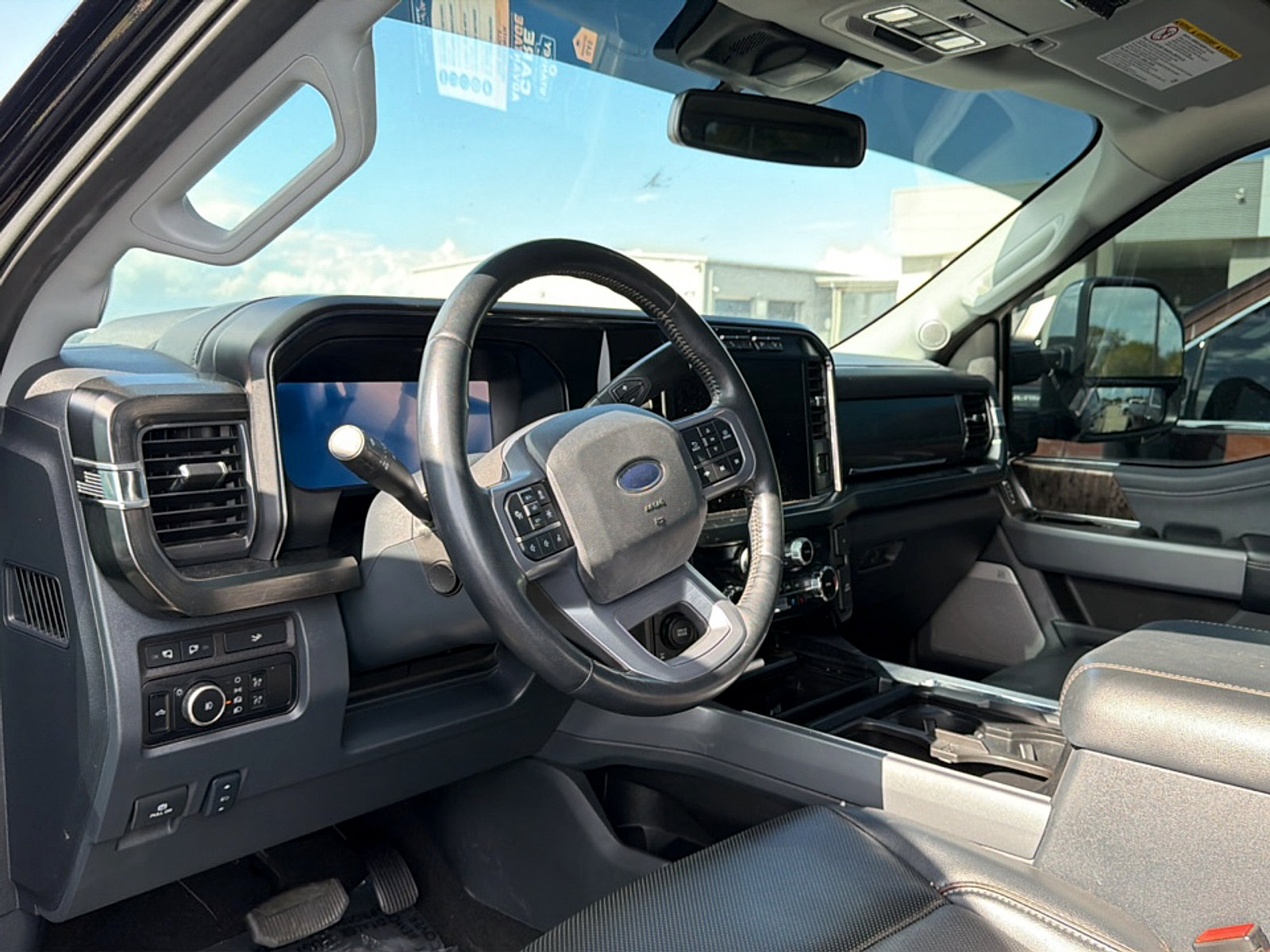 Used 2024 Ford F250 Lariat w/ Lariat Ultimate Package AWD/4WD image 20