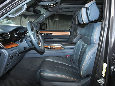 Used 2022 Jeep Grand Wagoneer Series II w/ Convenience Group III AWD/4WD image 46