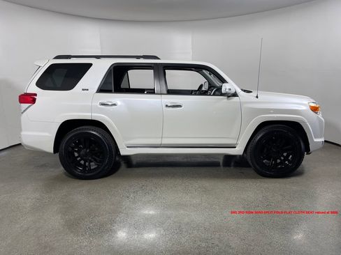 Used 2013 Toyota 4Runner SR5 w/ Convenience Pkg image 2