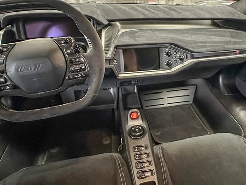 Used 2020 Ford GT Carbon Series image 39