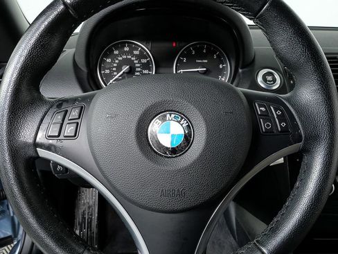 Used 2011 BMW 128i Convertible image 8