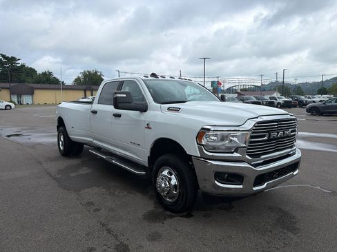 Used 2023 RAM 3500 Big Horn w/ Level 1 Equipment Group AWD/4WD image 3