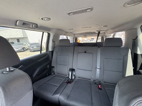 Used 2020 Chevrolet Suburban LS w/ Enhanced Driver Alert Package image 10
