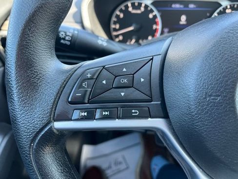 Used 2025 Nissan Altima 2.5 SV FWD image 23